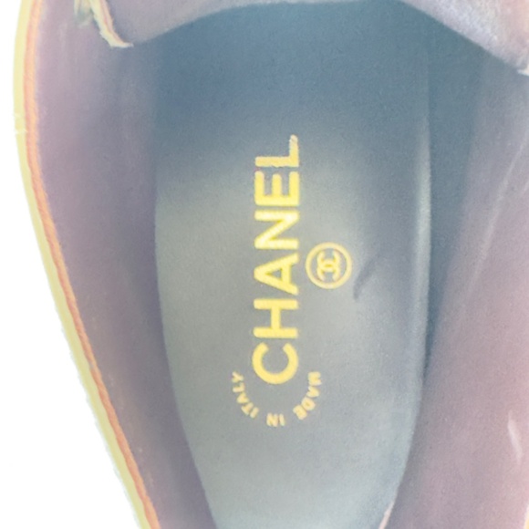 CHANEL Interlocking CC Lace Up Combat Boots. - Picture 9 of 13